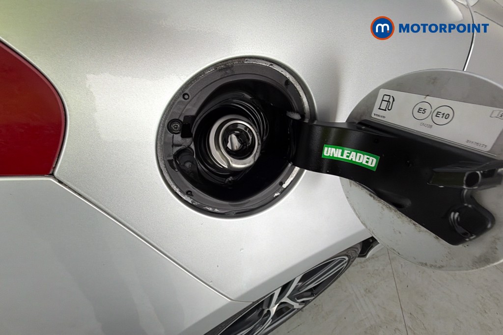 Volvo V40 R Design Pro Automatic Petrol Hatchback - Stock Number (1635457) - 41st supplementary image