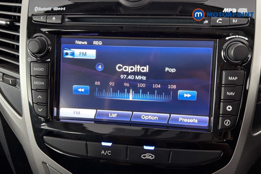 Hyundai Ix20 Se Nav Automatic Petrol People Carrier - Stock Number (1638105) - 9th supplementary image