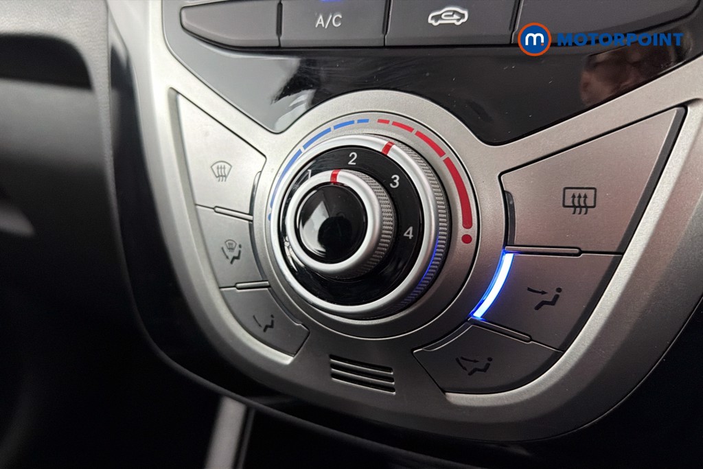 Hyundai Ix20 Se Nav Automatic Petrol People Carrier - Stock Number (1638105) - 12th supplementary image