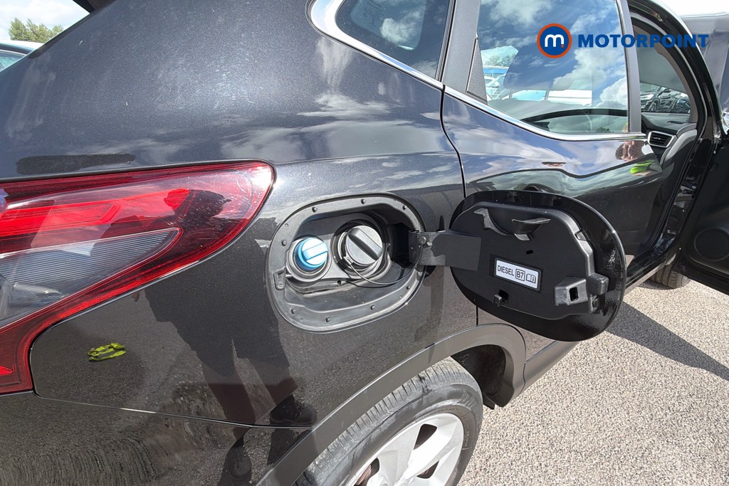 Nissan Qashqai Acenta Premium Automatic Diesel SUV - Stock Number (1638123) - 41st supplementary image