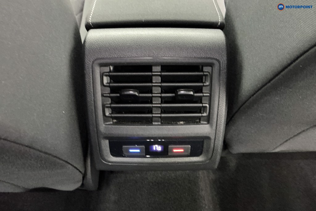 Volkswagen Golf Style Manual Petrol Hatchback - Stock Number (1641068) - 11th supplementary image