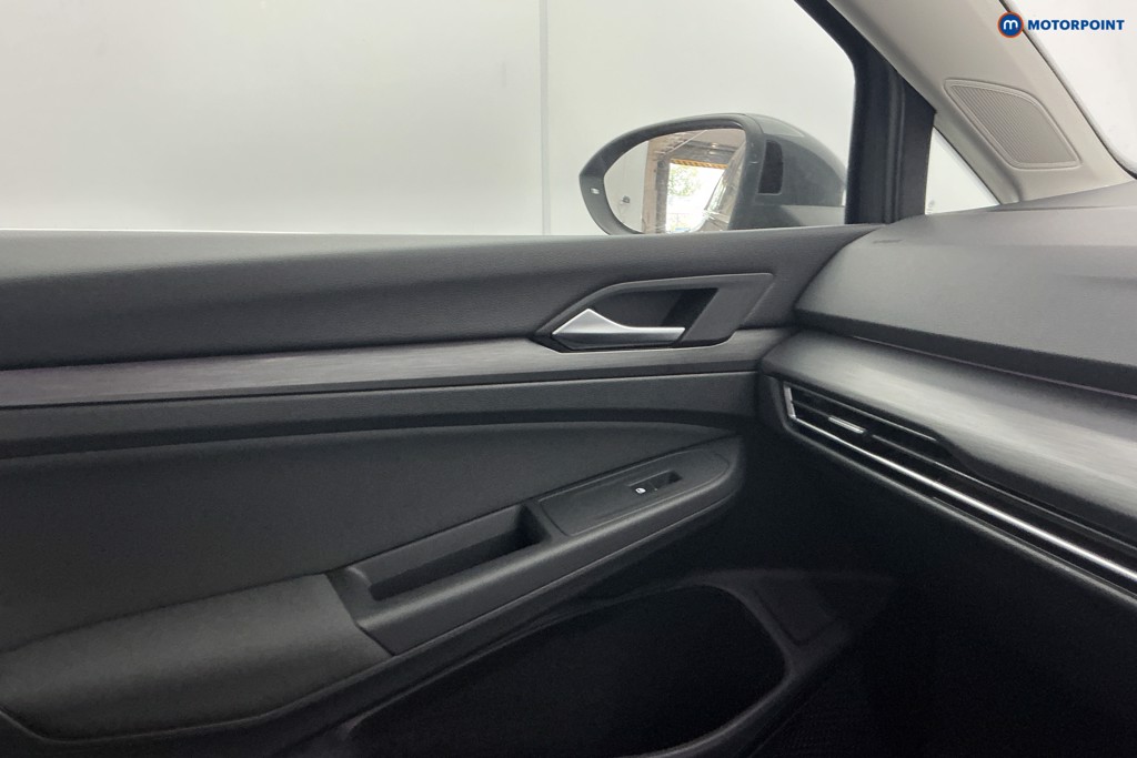 Volkswagen Golf Style Manual Petrol Hatchback - Stock Number (1641068) - 20th supplementary image