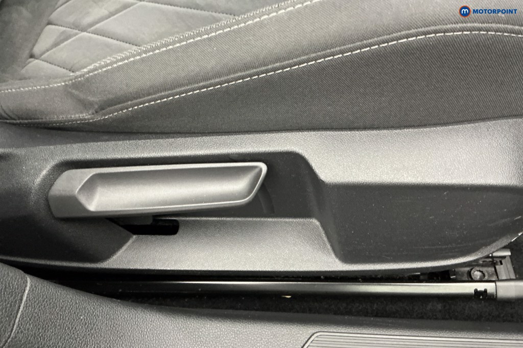 Volkswagen Golf Style Manual Petrol Hatchback - Stock Number (1641068) - 24th supplementary image