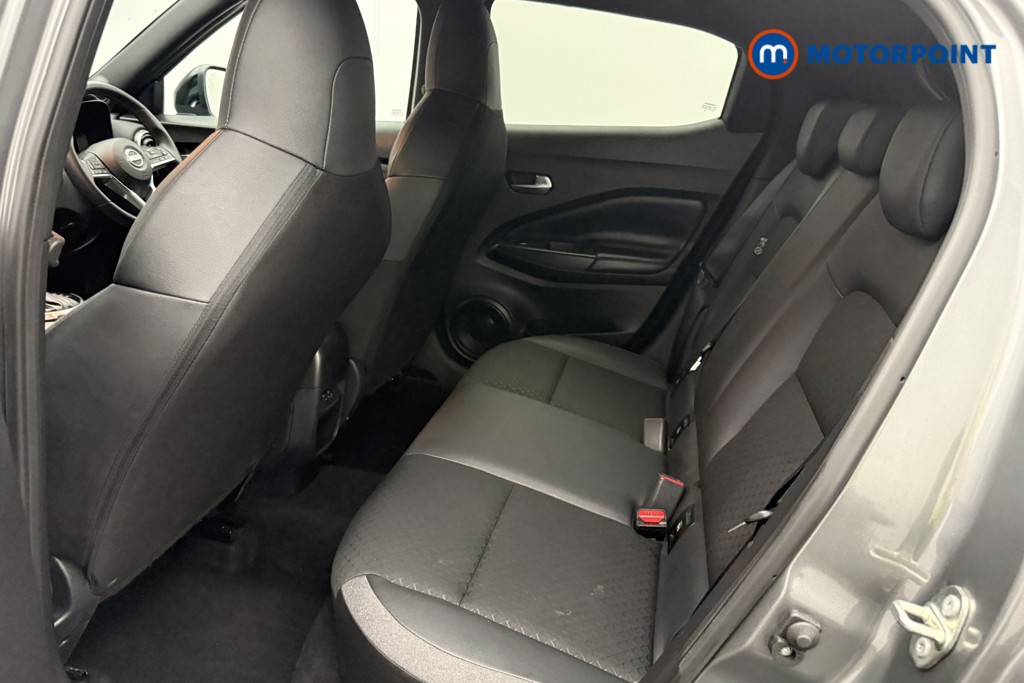 Nissan Juke N-Connecta Automatic Petrol SUV - Stock Number (1642440) - 4th supplementary image