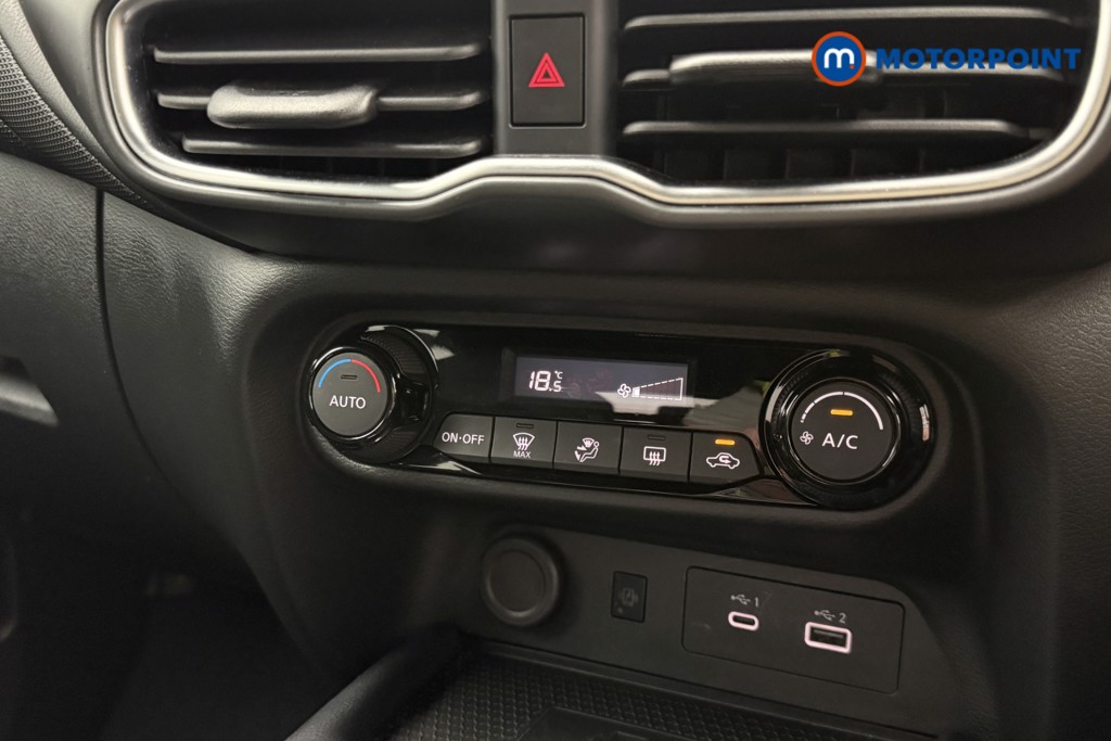 Nissan Juke N-Connecta Automatic Petrol SUV - Stock Number (1642440) - 13th supplementary image