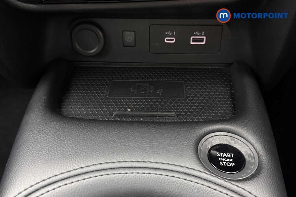 Nissan Juke N-Connecta Automatic Petrol SUV - Stock Number (1642440) - 14th supplementary image