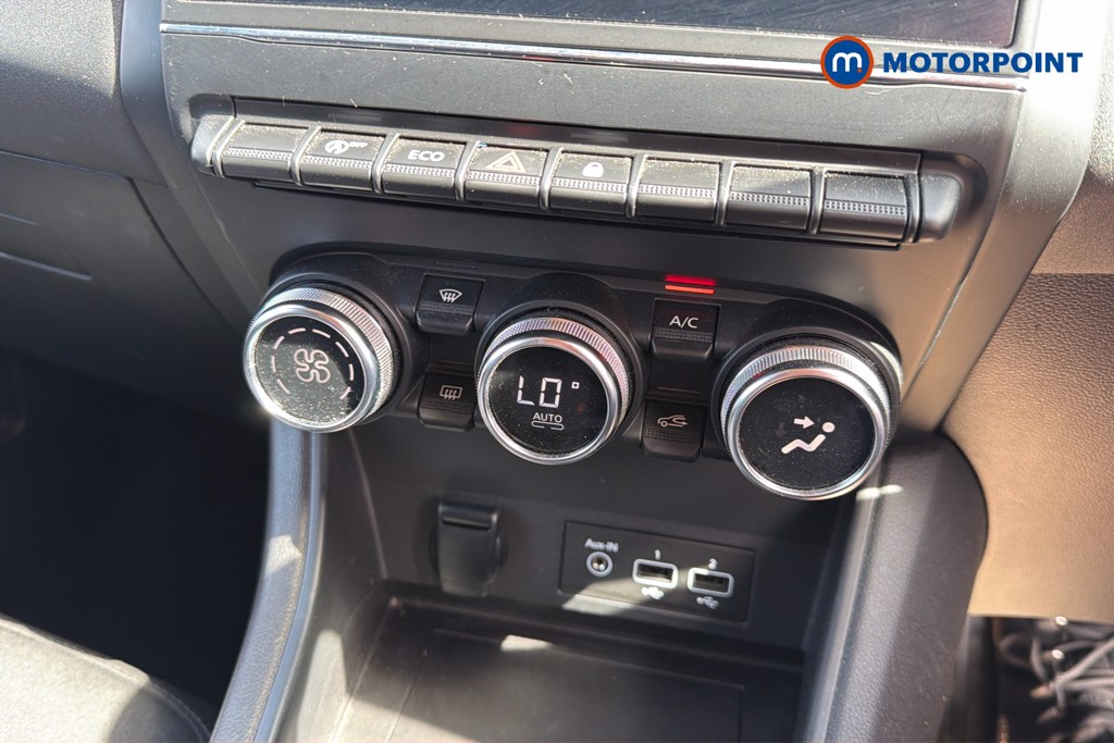 Renault Captur Iconic Manual Petrol SUV - Stock Number (1643172) - 12th supplementary image