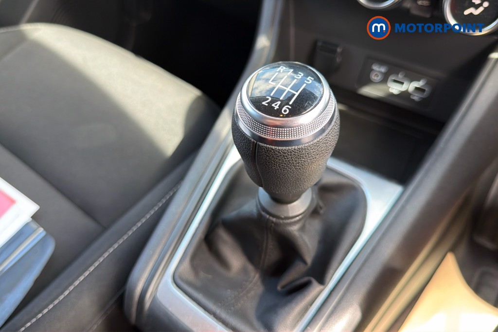 Renault Captur Iconic Manual Petrol SUV - Stock Number (1643172) - 15th supplementary image