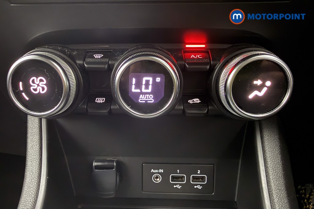 Renault Captur Evolution Manual Petrol SUV - Stock Number (1644588) - 16th supplementary image