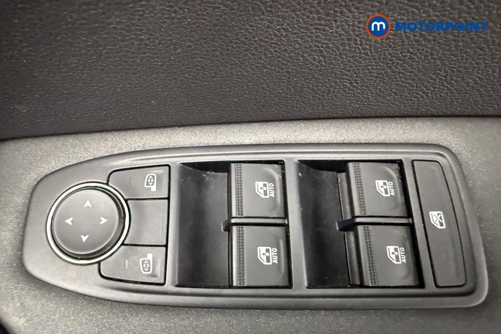 Renault Captur Evolution Manual Petrol SUV - Stock Number (1644588) - 19th supplementary image