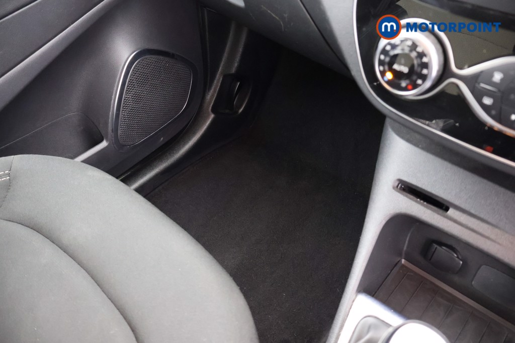 Renault Captur Iconic Manual Diesel SUV - Stock Number (1645076) - 12th supplementary image