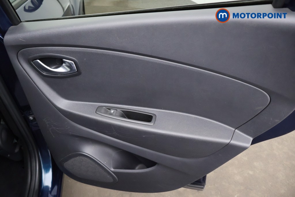 Renault Captur Iconic Manual Diesel SUV - Stock Number (1645076) - 17th supplementary image