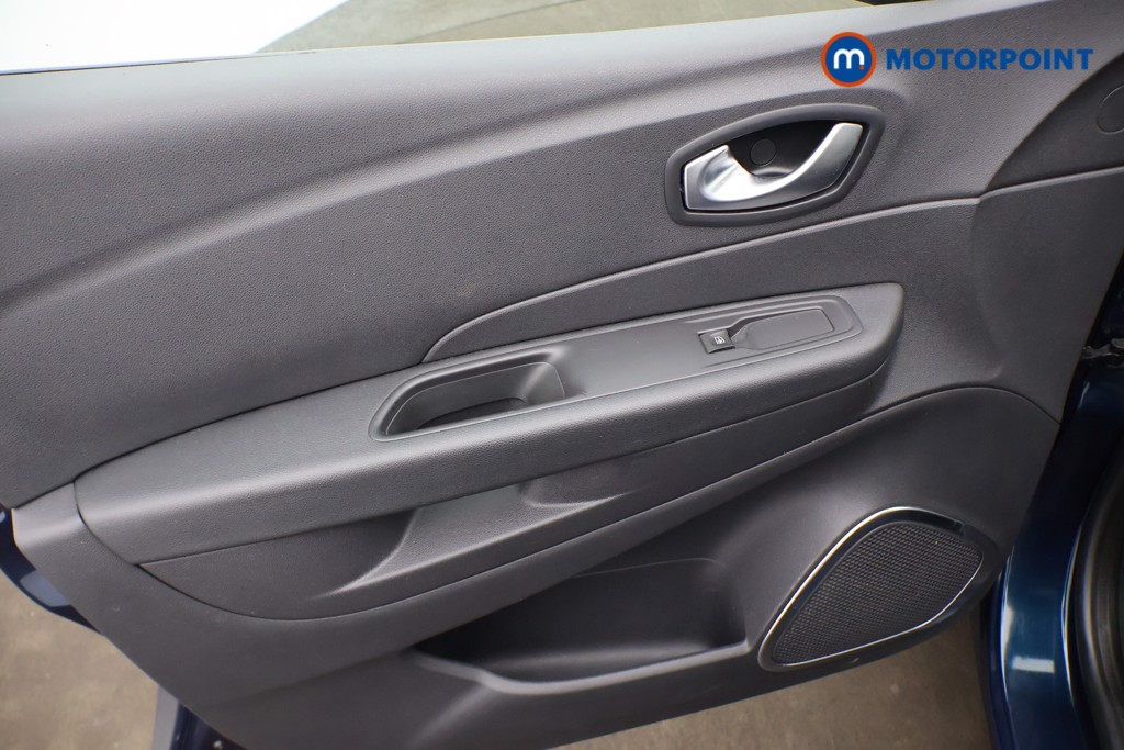 Renault Captur Iconic Manual Diesel SUV - Stock Number (1645076) - 22nd supplementary image