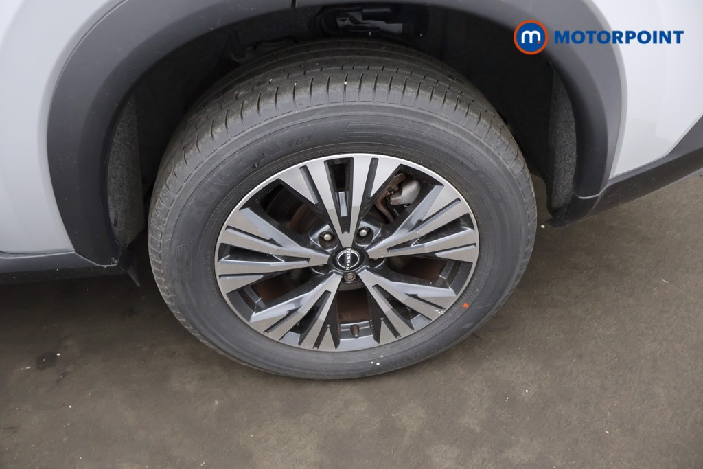 Nissan X-Trail N-Connecta Automatic Petrol-Electric Hybrid SUV - Stock Number (1645665) - 2nd supplementary image