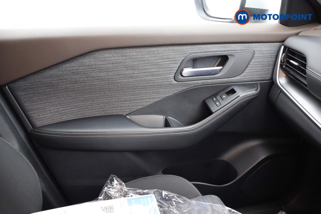 Nissan X-Trail N-Connecta Automatic Petrol-Electric Hybrid SUV - Stock Number (1645665) - 10th supplementary image