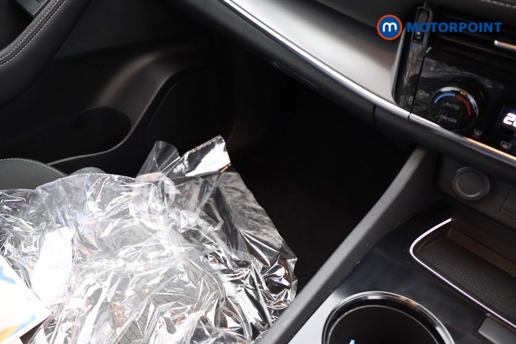 Nissan X-Trail N-Connecta Automatic Petrol-Electric Hybrid SUV - Stock Number (1645665) - 11th supplementary image