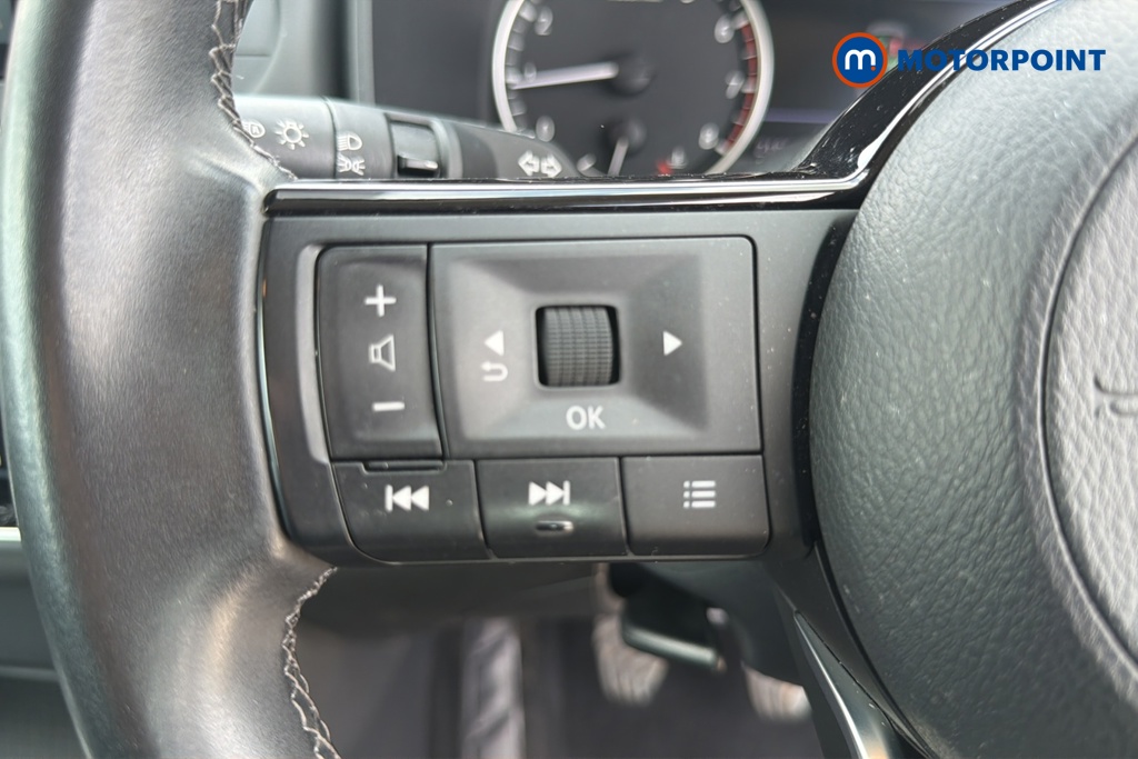 Nissan Qashqai Acenta Premium Manual Petrol SUV - Stock Number (1646726) - 4th supplementary image