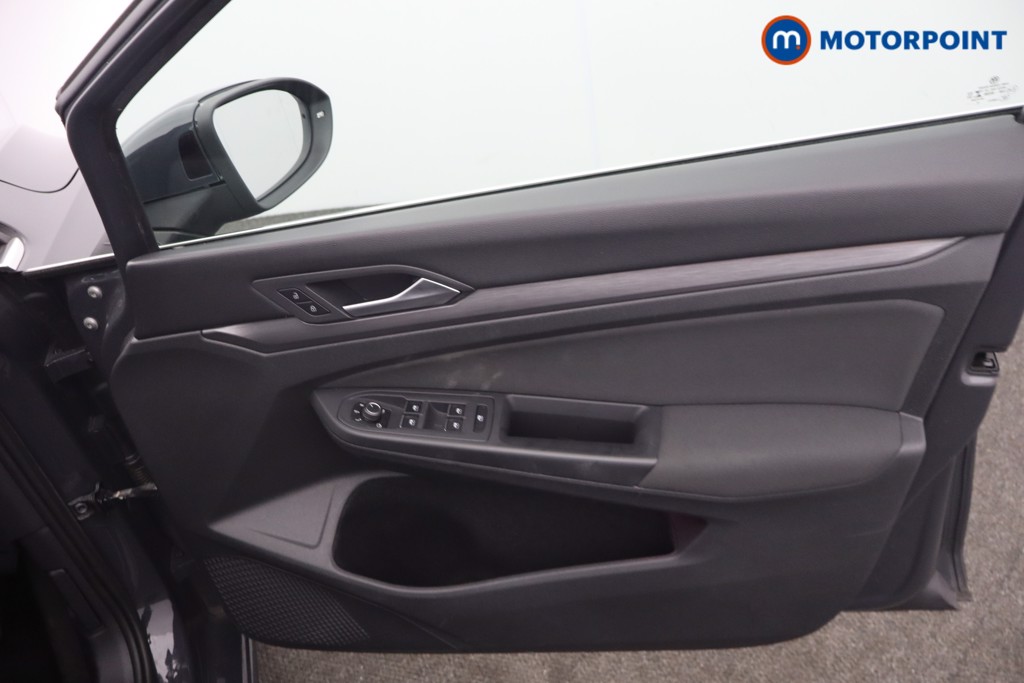 Volkswagen Golf Style Manual Petrol Hatchback - Stock Number (1648728) - 9th supplementary image