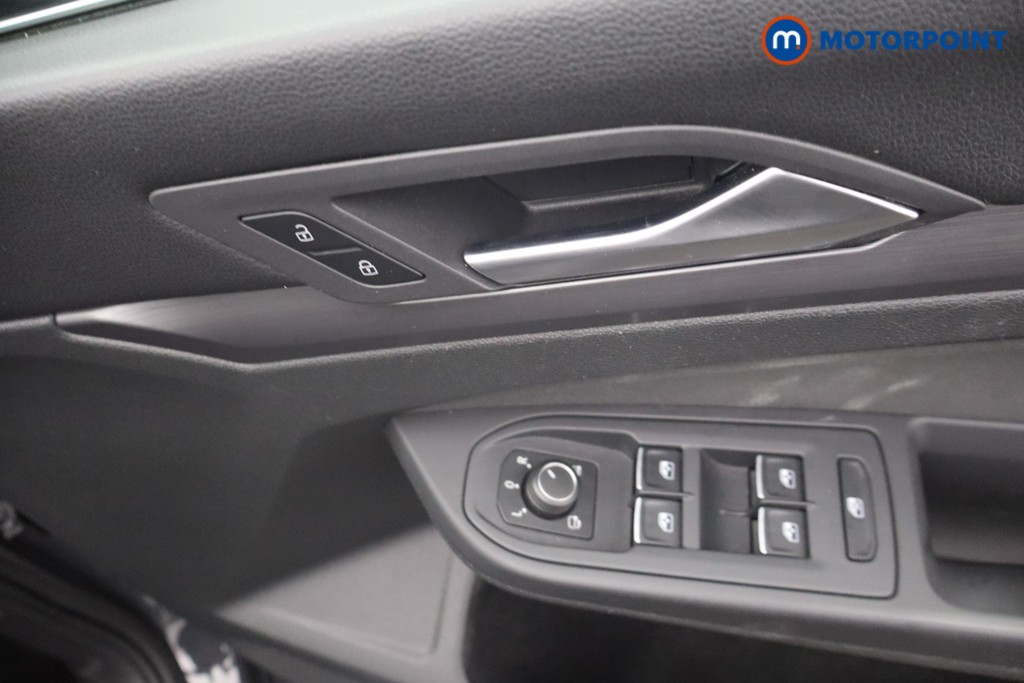 Volkswagen Golf Style Manual Petrol Hatchback - Stock Number (1648728) - 10th supplementary image
