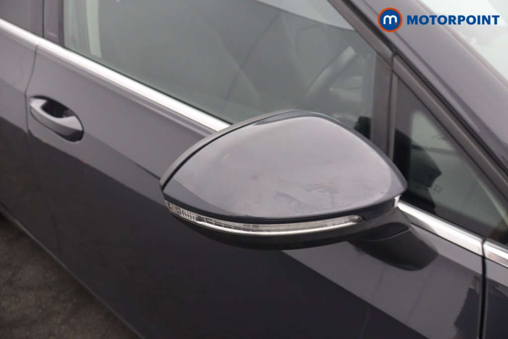 Volkswagen Golf Style Manual Petrol Hatchback - Stock Number (1648728) - 20th supplementary image