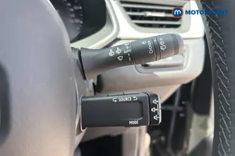 Renault Captur Evolution Manual Petrol SUV - Stock Number (1648753) - 6th supplementary image