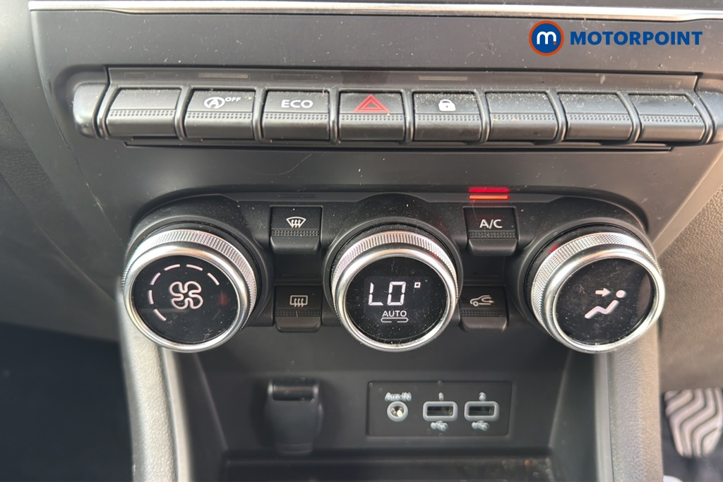 Renault Captur Evolution Manual Petrol SUV - Stock Number (1648753) - 12th supplementary image