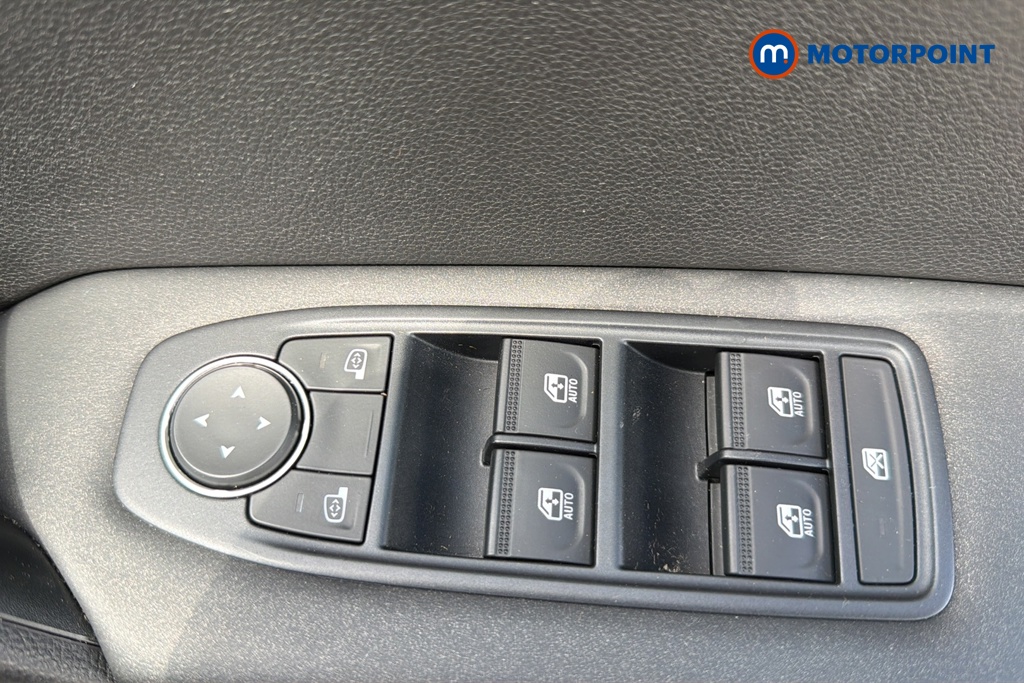 Renault Captur Evolution Manual Petrol SUV - Stock Number (1648753) - 19th supplementary image