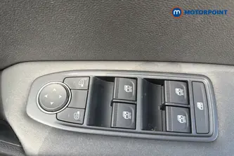 Renault Captur Evolution Manual Petrol SUV - Stock Number (1648753) - 19th supplementary image