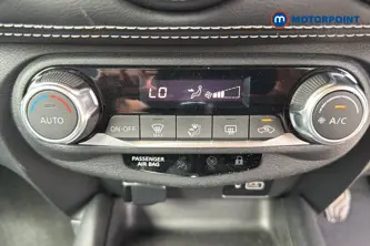 Nissan Juke N-Connecta Manual Petrol SUV - Stock Number (1650657) - 12th supplementary image