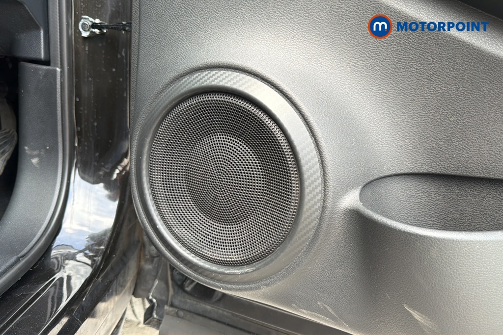 Nissan Juke N-Connecta Manual Petrol SUV - Stock Number (1650657) - 21st supplementary image