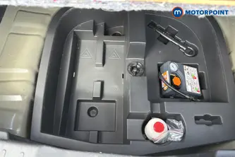Nissan Juke N-Connecta Manual Petrol SUV - Stock Number (1650657) - 33rd supplementary image