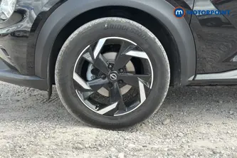 Nissan Juke N-Connecta Manual Petrol SUV - Stock Number (1650657) - 44th supplementary image
