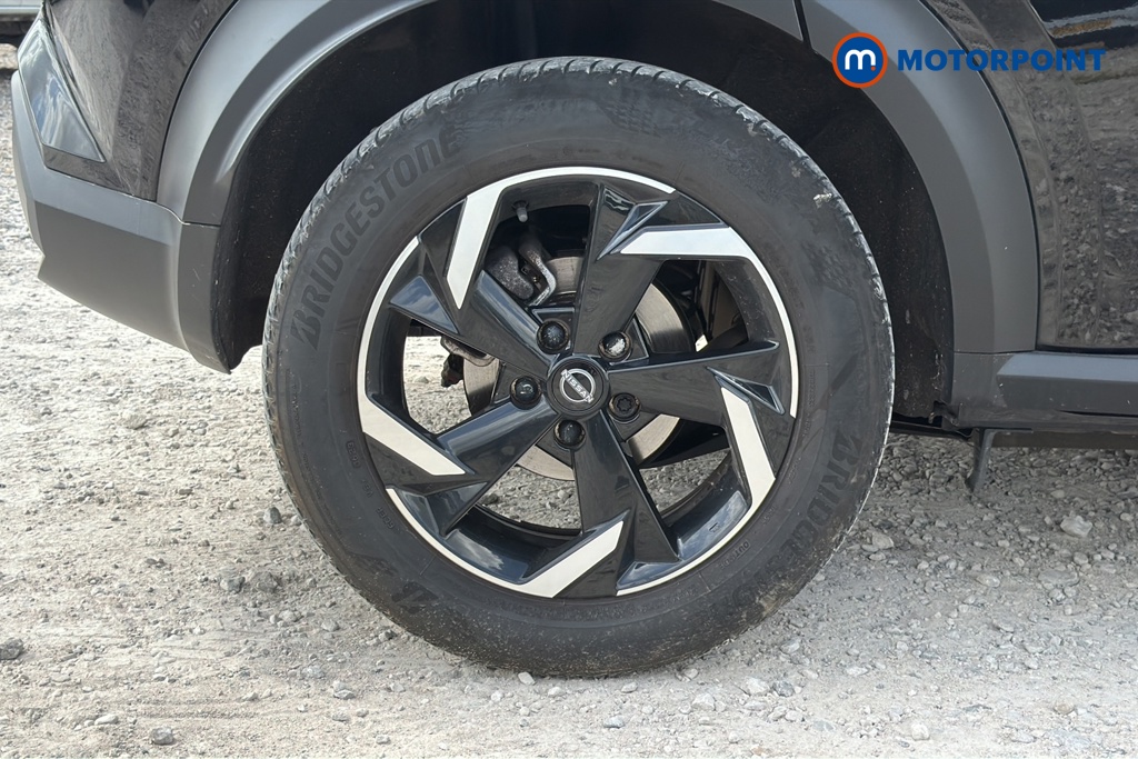 Nissan Juke N-Connecta Manual Petrol SUV - Stock Number (1650657) - 46th supplementary image