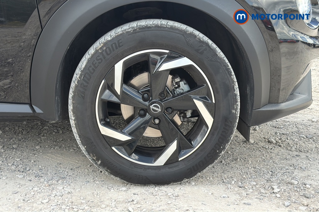 Nissan Juke N-Connecta Manual Petrol SUV - Stock Number (1650657) - 47th supplementary image