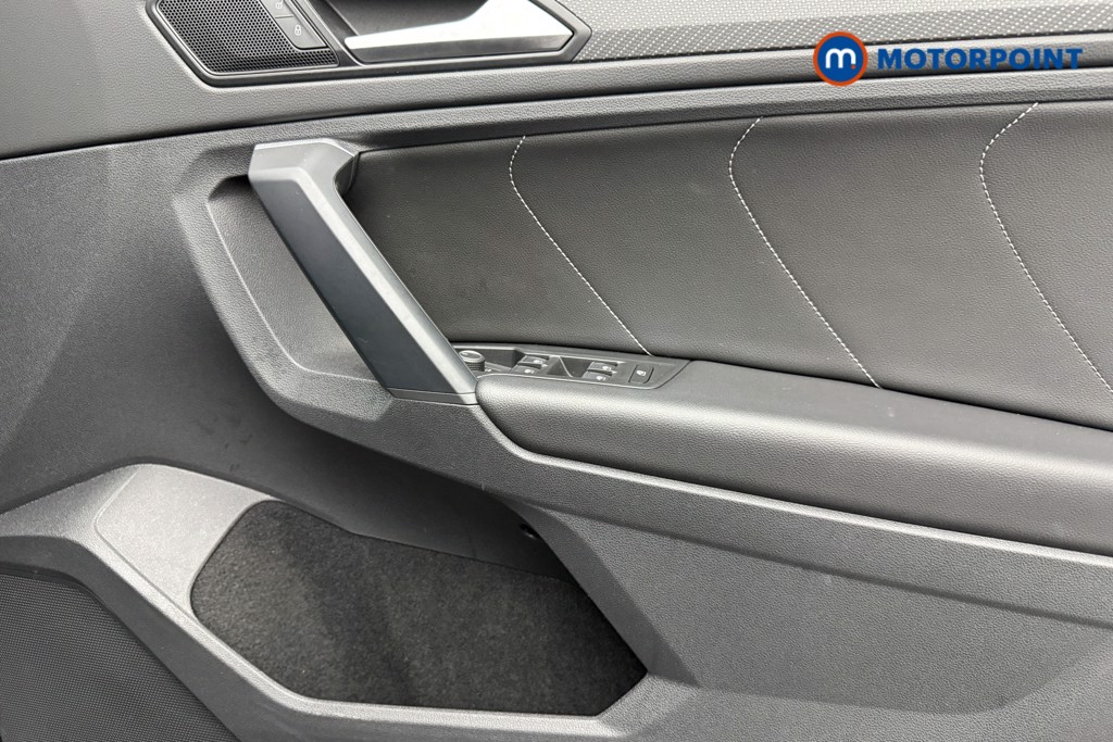 Volkswagen Tiguan R-Line Automatic Petrol SUV - Stock Number (1651038) - 18th supplementary image