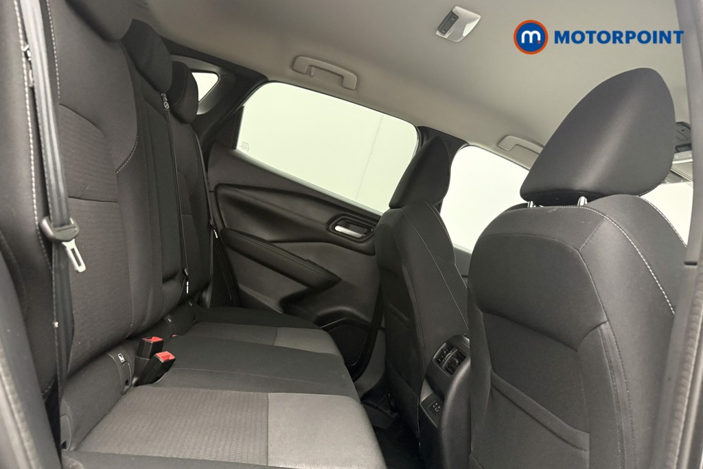 Nissan Qashqai N-Connecta Manual Petrol SUV - Stock Number (1651270) - 9th supplementary image
