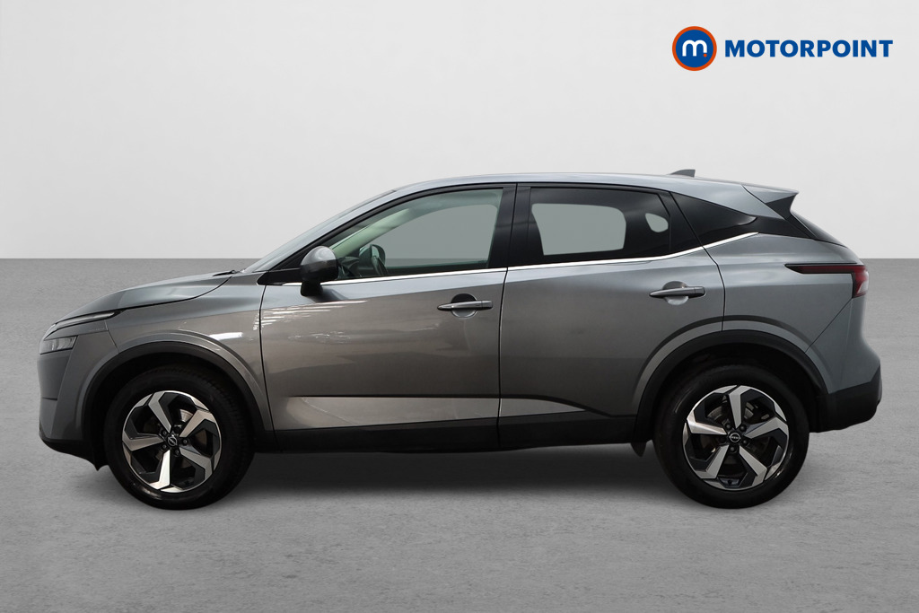 Nissan Qashqai N-Connecta Manual Petrol SUV - Stock Number (1651270) - Passenger side