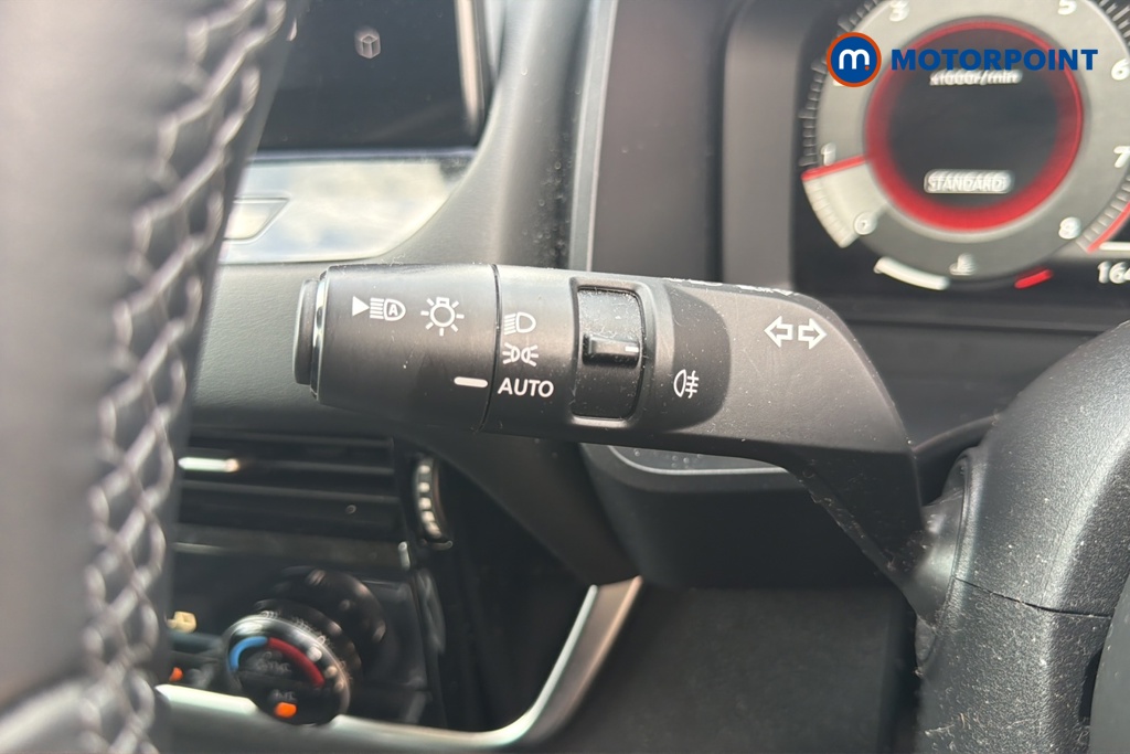 Nissan Qashqai N-Connecta Manual Petrol SUV - Stock Number (1651275) - 5th supplementary image