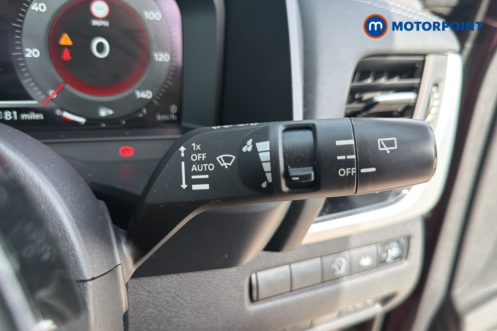 Nissan Qashqai N-Connecta Manual Petrol SUV - Stock Number (1651275) - 6th supplementary image