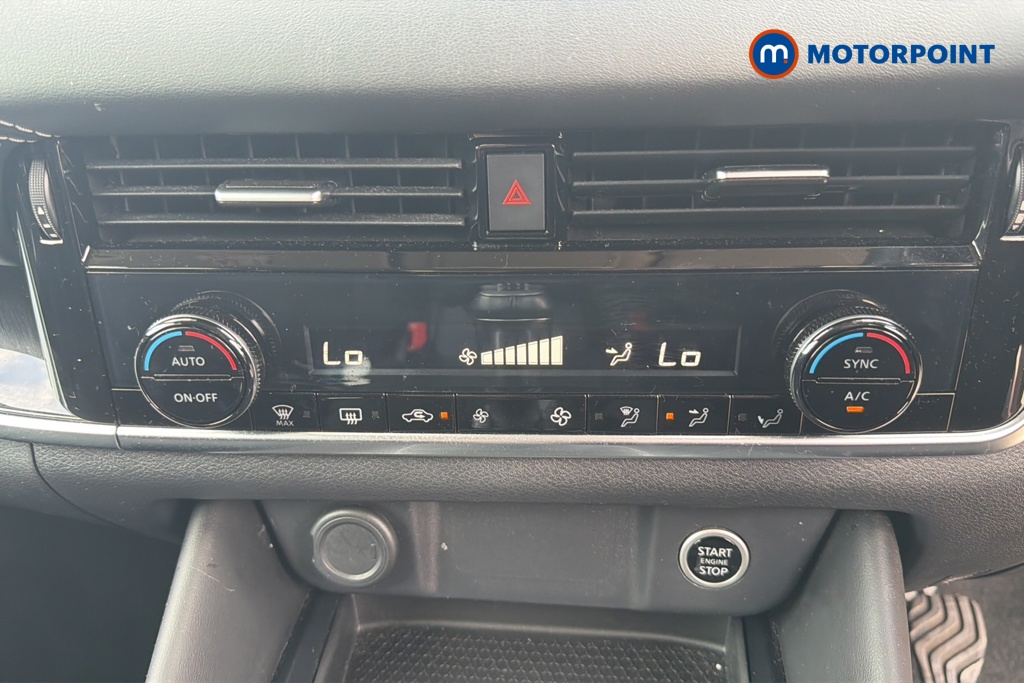 Nissan Qashqai N-Connecta Manual Petrol SUV - Stock Number (1651275) - 12th supplementary image