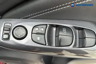 Nissan Juke N-Connecta Automatic Petrol-Electric Hybrid SUV - Stock Number (1651395) - 19th supplementary image