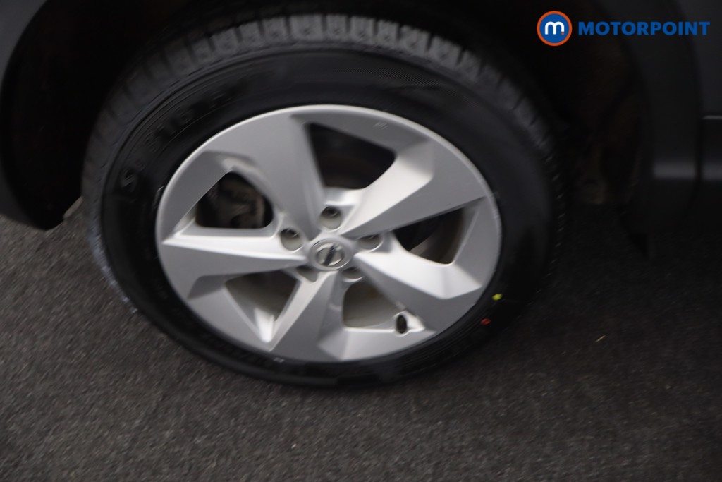 Nissan Qashqai Acenta Premium Manual Petrol SUV - Stock Number (1651642) - 21st supplementary image