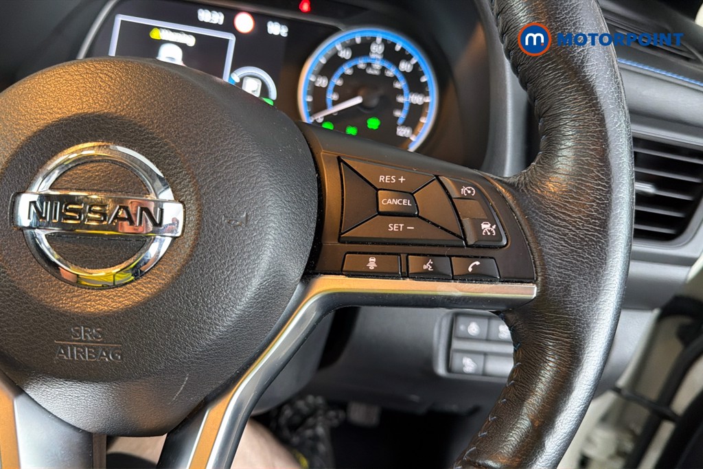 Nissan Leaf N-Connecta Automatic Electric Hatchback - Stock Number (1651657) - 4th supplementary image