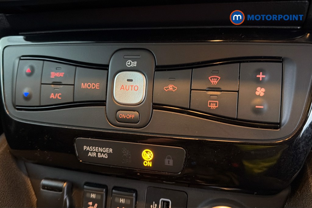 Nissan Leaf N-Connecta Automatic Electric Hatchback - Stock Number (1651657) - 12th supplementary image