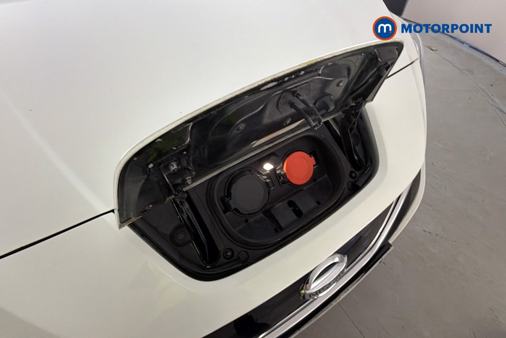 Nissan Leaf N-Connecta Automatic Electric Hatchback - Stock Number (1651657) - 41st supplementary image
