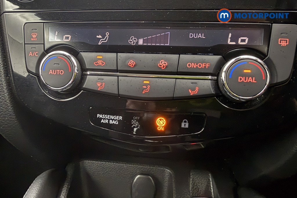 Nissan Qashqai Acenta Premium Manual Petrol SUV - Stock Number (1651693) - 16th supplementary image