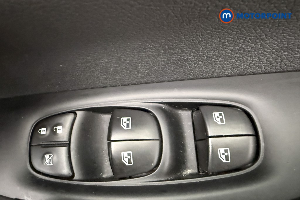 Nissan Qashqai Acenta Premium Manual Petrol SUV - Stock Number (1651693) - 19th supplementary image