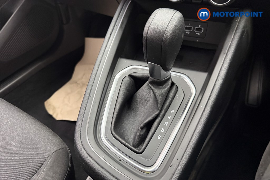 Renault Clio Evolution Automatic Petrol-Electric Hybrid Hatchback - Stock Number (1651807) - 17th supplementary image