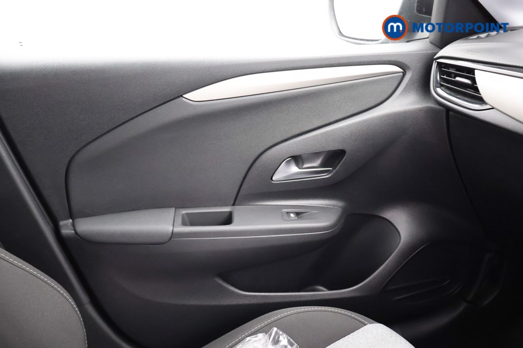 Vauxhall Corsa Design Manual Petrol Hatchback - Stock Number (1652003) - 11th supplementary image