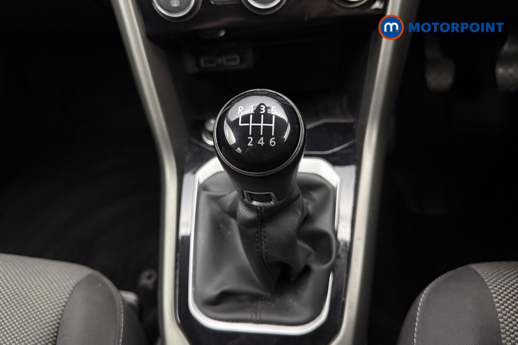Volkswagen T-Roc Design Manual Petrol SUV - Stock Number (1652324) - 6th supplementary image